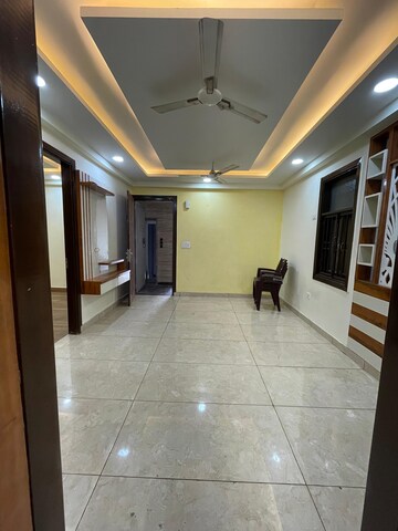 Parking in 4 BHK Builder Floor at Shyama Apartments Noida, Sector 49 – for Rent