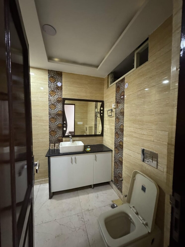 Bathroom, sector 15 3.5 Bedroom 1147 Sq.Ft. Independent House In Sector 15 Panchkula 9776554