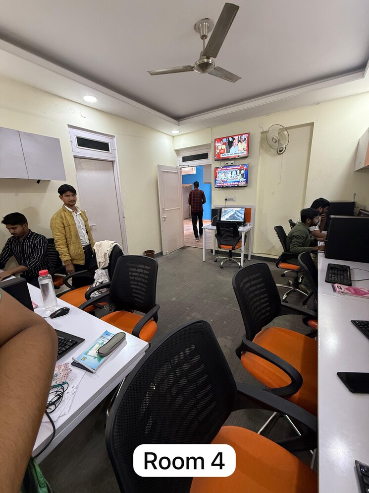 Team Area, sng-sunrisers Commercial Office Space 2000 Sq.Ft. In C Scheme Jaipur 9776451