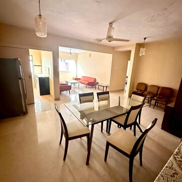 Team Area in 2 BHK Apartment at Cuffe Parade – for Sale