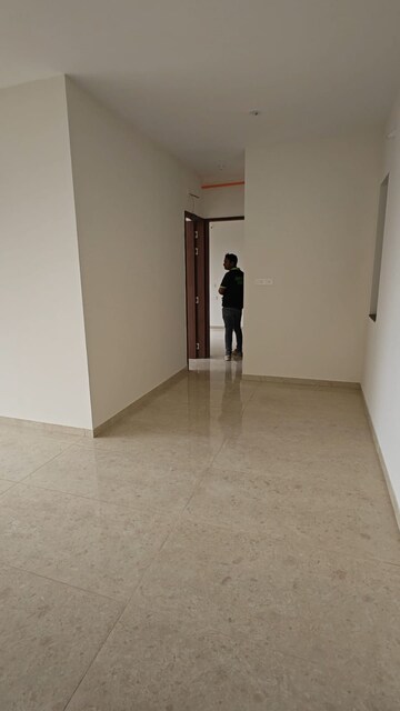 Room in 2.5 BHK Apartment at Kharadi Gaon – for Sale