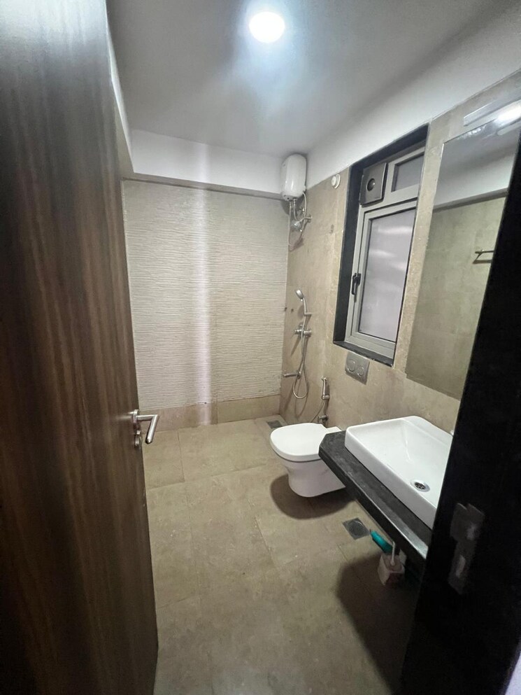 Bathroom, adani-group-western-heights 5 Bedroom 1750 Sq.Ft. Apartment In Andheri West Mumbai 9777362