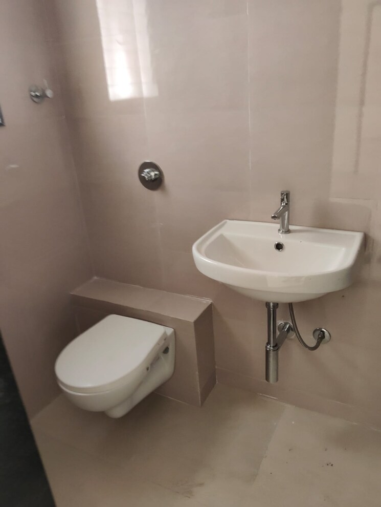 Bathroom, rahul-sai-ramdas 2 Bedroom 566 Sq.Ft. Apartment In Manjri Budruk Pune 9777361