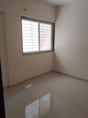 Room in 2 BHK Apartment at Rahul Sai Ramdas, Manjri Budruk – for Rent