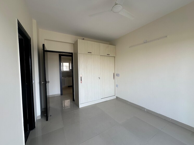 Room, ansal-crown-heights 3 Bedroom 2100 Sq.Ft. Apartment In Sector 80 Faridabad 9777734