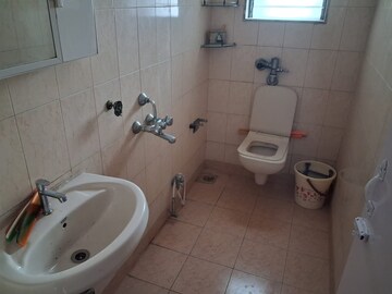 Bathroom in 3 BHK Apartment at Windsor Tower, Andheri West – for Rent