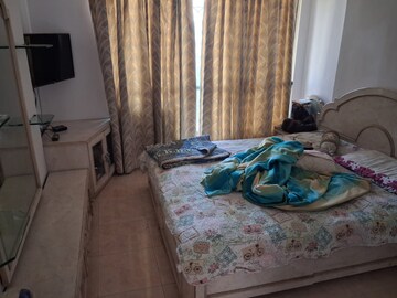 Bedroom in 3 BHK Apartment at Windsor Tower, Andheri West – for Rent