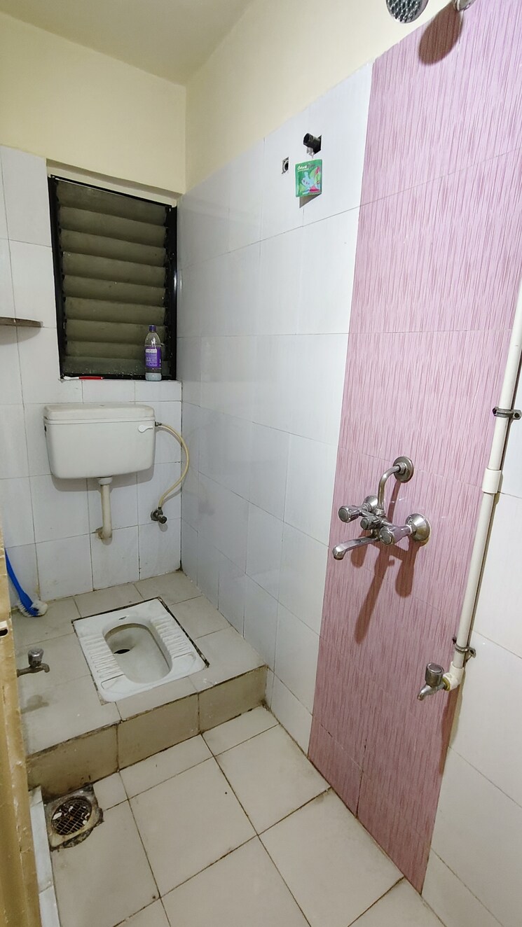 Bathroom, galande nagar 1 Bedroom 450 Sq.Ft. Apartment In Galande Nagar Pune 9778155