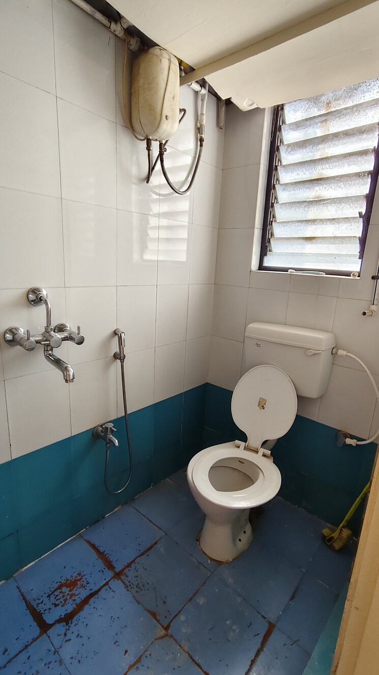 Bathroom, galande nagar 1 Bedroom 450 Sq.Ft. Apartment In Galande Nagar Pune 9778155