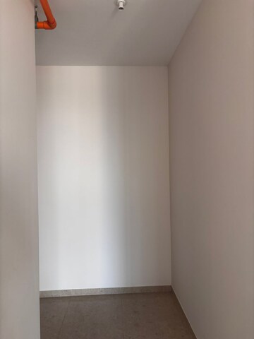 Room in 2 BHK Apartment at Kharadi Gaon – for Rent