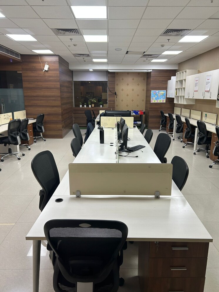 Cover Image, grandslam-ithum Commercial Office Space 3600 Sq.Ft. In Sector 62 Noida 9777914