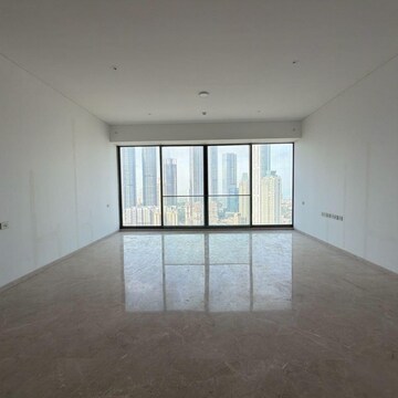 Room in 4 BHK Apartment at Rustomjee Crown, Gokhale Road – for Rent