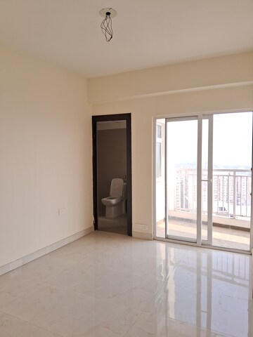 Room in 4 BHK Apartment at VVIP Mangal, Raj Nagar Extension – for Sale