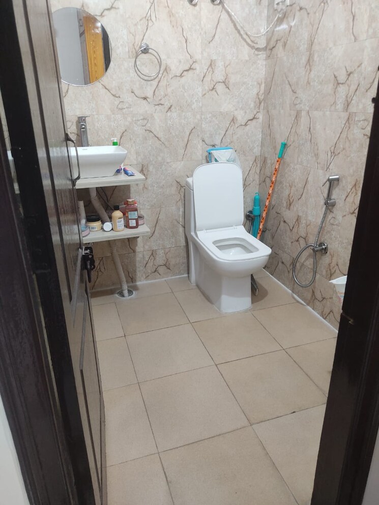 Attached Bathroom, gyan khand i 2 Bedroom 750 Sq.Ft. Builder Floor In Gyan Khand I Ghaziabad 9778730