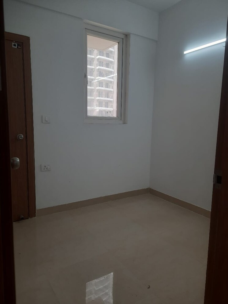 Room, mahagun-mywoods 3 Bedroom 1810 Sq.Ft. Apartment In Sector 16c Greater Noida Greater Noida 9778737