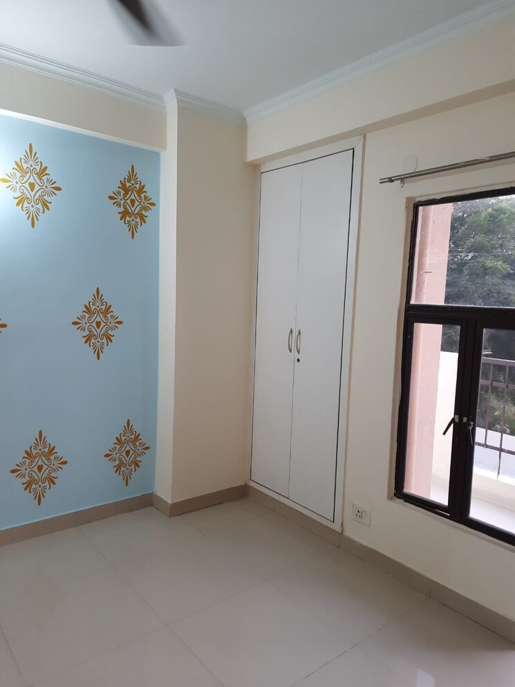 Room, sg-grand 2 Bedroom 930 Sq.Ft. Apartment In Raj Nagar Extension Ghaziabad 9778994