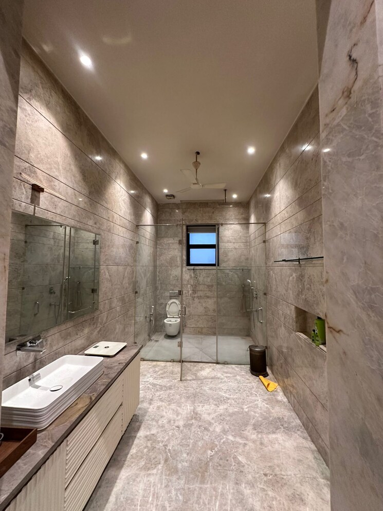 Bathroom, chattarpur 5 Bedroom 1200 Sq.Ft. Villa In Chattarpur Delhi 9779035