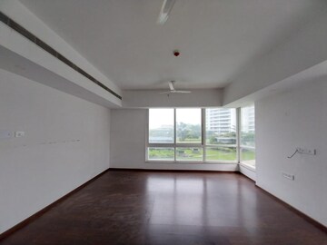 Room in 5 BHK Penthouse at Adani Oyster Grande Phase 2, Sector 102 – for Rent