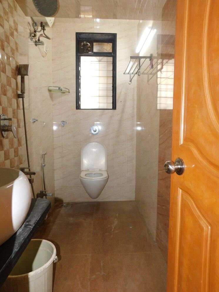 Bathroom, pushpa-mangal-complex 3 Bedroom 1100 Sq.Ft. Apartment In Uthalsar Thane 9779260