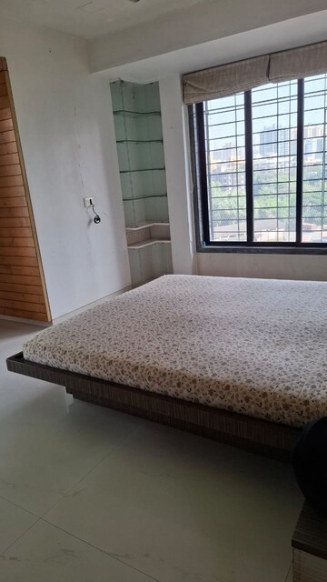 Bedroom in 2 BHK Apartment at Vasant Valley Complex, Malad East – for Rent
