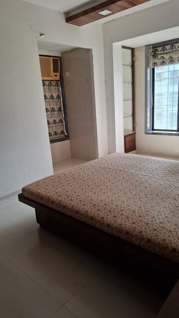 Bedroom in 2 BHK Apartment at Vasant Valley Complex, Malad East – for Rent