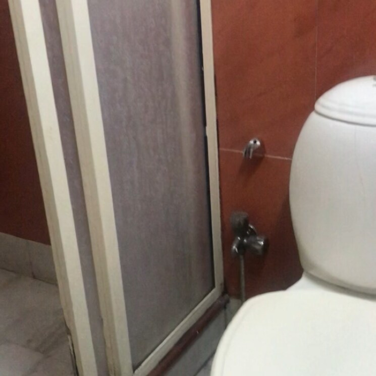 Bathroom, lajpat nagar i 2 Bedroom 900 Sq.Ft. Builder Floor In Lajpat Nagar I Delhi 9779558