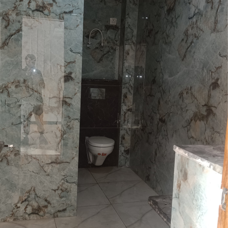 Bathroom, umang-summer-palms 3 Bedroom 1134 Sq.Ft. Apartment In Sector 86 Faridabad 9779475