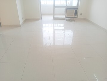 Room in 3.5 BHK Apartment at Unitech The Close South, Sector 50 – for Rent