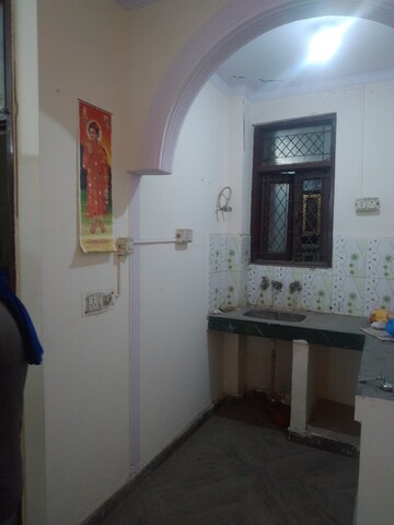 Bathroom in 1.5 BHK Builder Floor at Govindpuri – for Rent