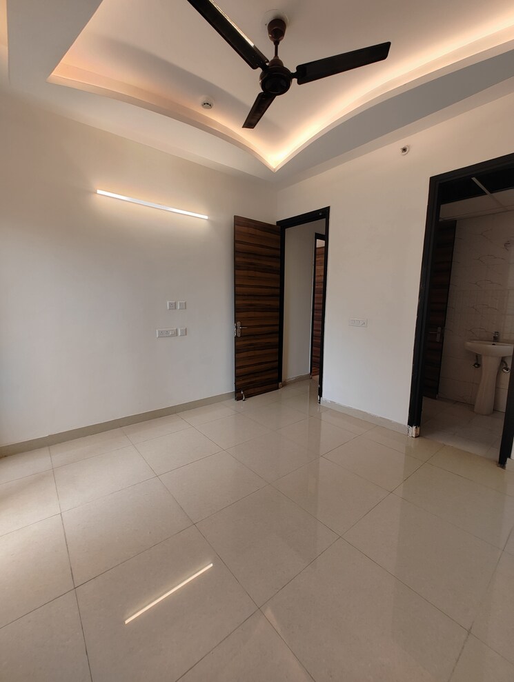 Bedroom, samridhi-luxuriya-avenue 2.5 Bedroom 1165 Sq.Ft. Apartment In Sector 150 Noida 9779876