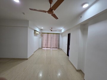 Building Lobby in 3.5 BHK Apartment at Conscient Heritage One, Sector 63 – for Rent