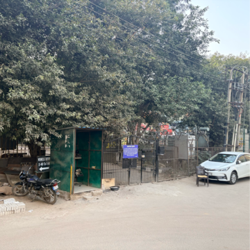 Parking in 4 BHK Builder Floor at Uppal Southend, Sector 49 – for Sale