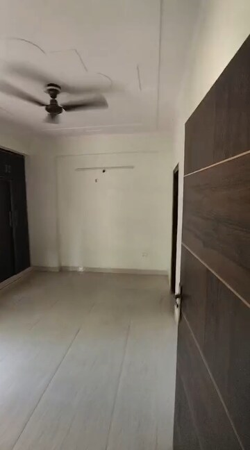 Room in 2 BHK Apartment at Shyam Bankey Bihari Sharnam, Raj Nagar Extension – for Sale