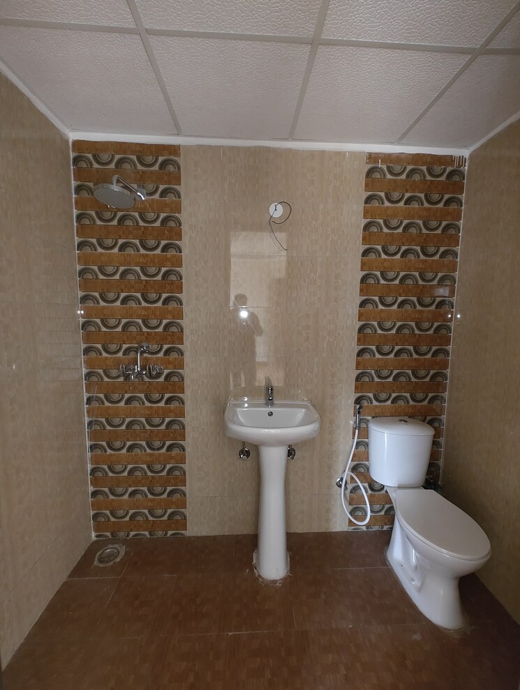 Bathroom, samridhi-luxuriya-avenue 3 Bedroom 1395 Sq.Ft. Apartment In Sector 150 Noida 9779963