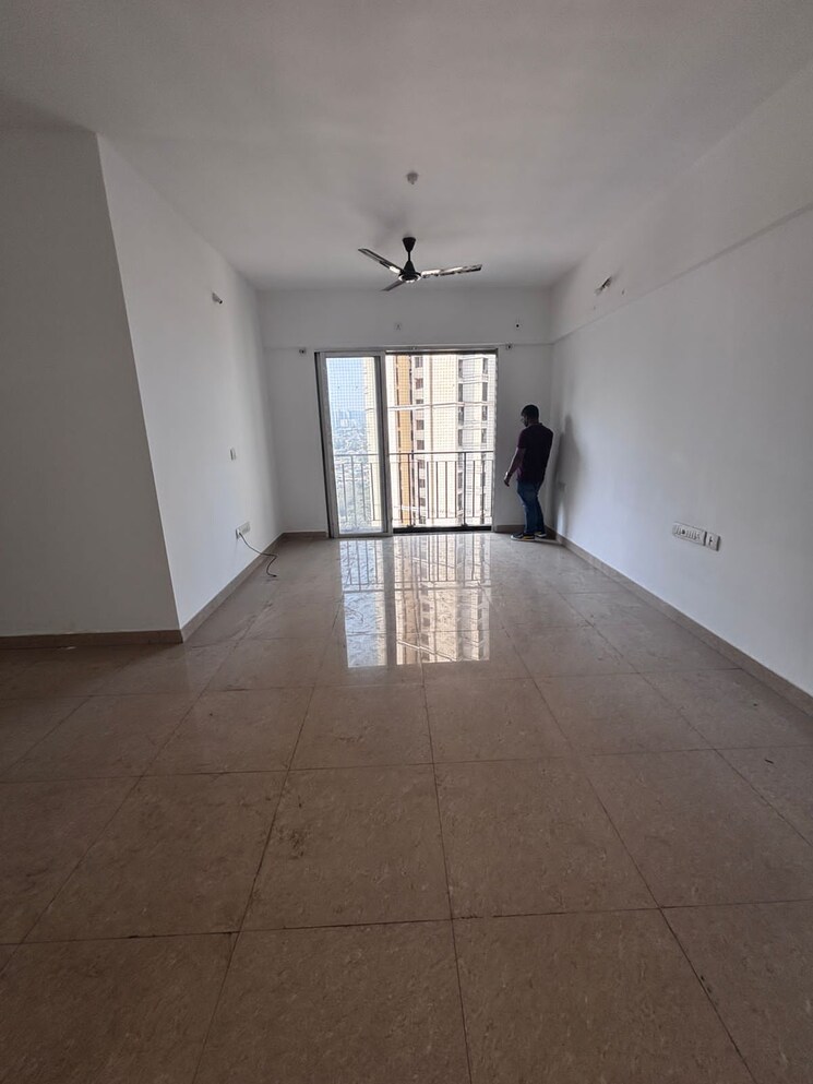 Room, the-wadhwa-platina 3 Bedroom 939 Sq.Ft. Apartment In Kolshet Road Thane 9779945