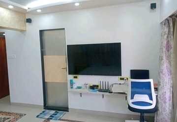 Team Area in 5 BHK Apartment at Prarthna Heights, Parel – for Rent