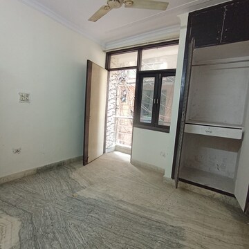 Room in 3 BHK Builder Floor at Saket – for Rent