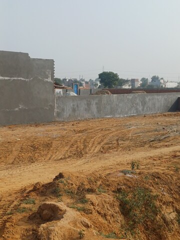  Plot For Sale in Nacholi