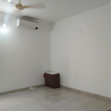 Room in 4 BHK Apartment at HSR Tulips, Banjara Hills – for Rent