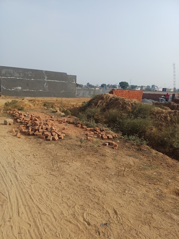  Plot For Sale in Nacholi