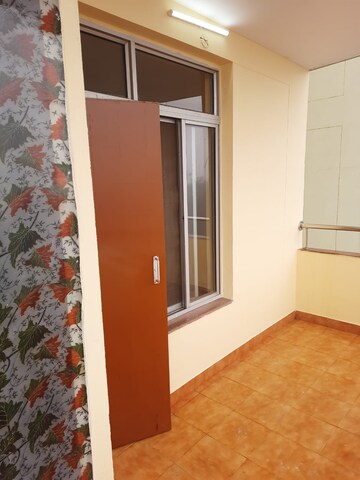 Room in 2 BHK Apartment at Sector 13 Dwarka – for Rent