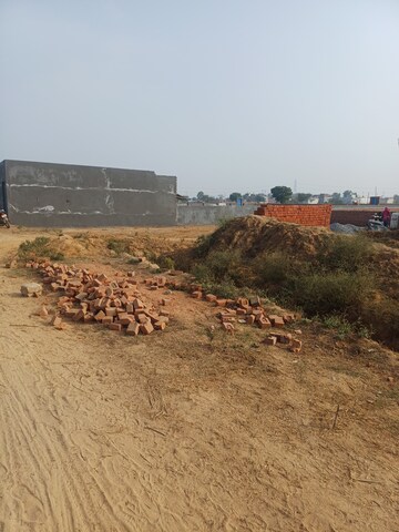  Plot For Sale in Nacholi