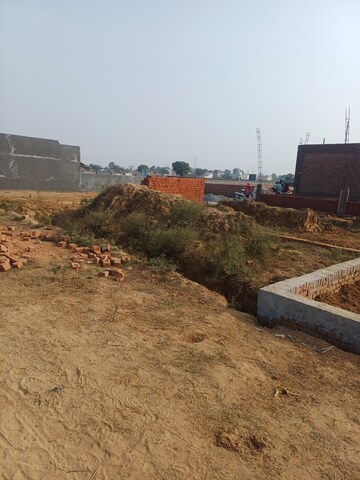  Plot For Sale in Nacholi