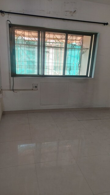 Room in 1 BHK Apartment at Silver Square CHS Ltd, Santacruz East – for Rent