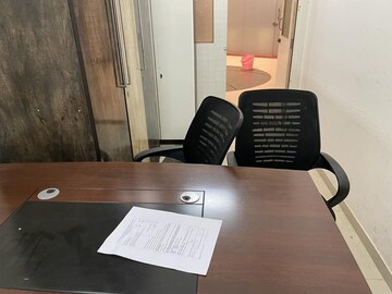 Bedroom in  Office Space at Malad West – for Rent