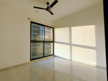 Room in 2.5 BHK Apartment at Mantra Mirari, Koregaon Park – for Rent