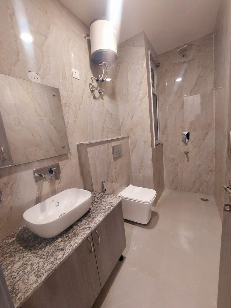 Bathroom, sector 28 6+ Bedroom 6000 Sq.Ft. Independent House In Sector 28 Gurgaon 9780775