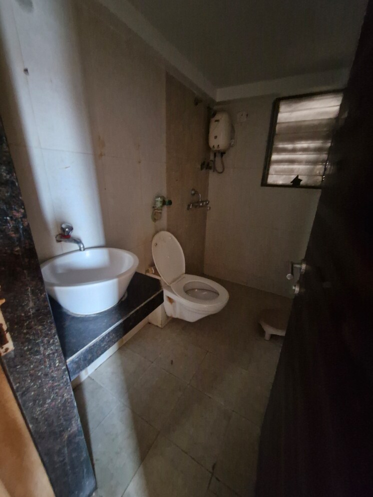Bathroom, rustomjee-avenue-h 2 Bedroom 584 Sq.Ft. Apartment In Virar West Palghar 9781004