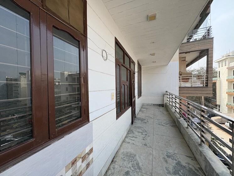 Balcony, sushant lok iii 2.5 Bedroom 204 Sq.Yd. Builder Floor In Sushant Lok Iii Gurgaon 9781061