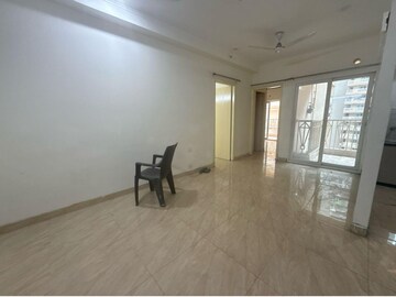 2 BHK Apartment For Rent in RG Luxury Homes, Sector 16b Greater Noida